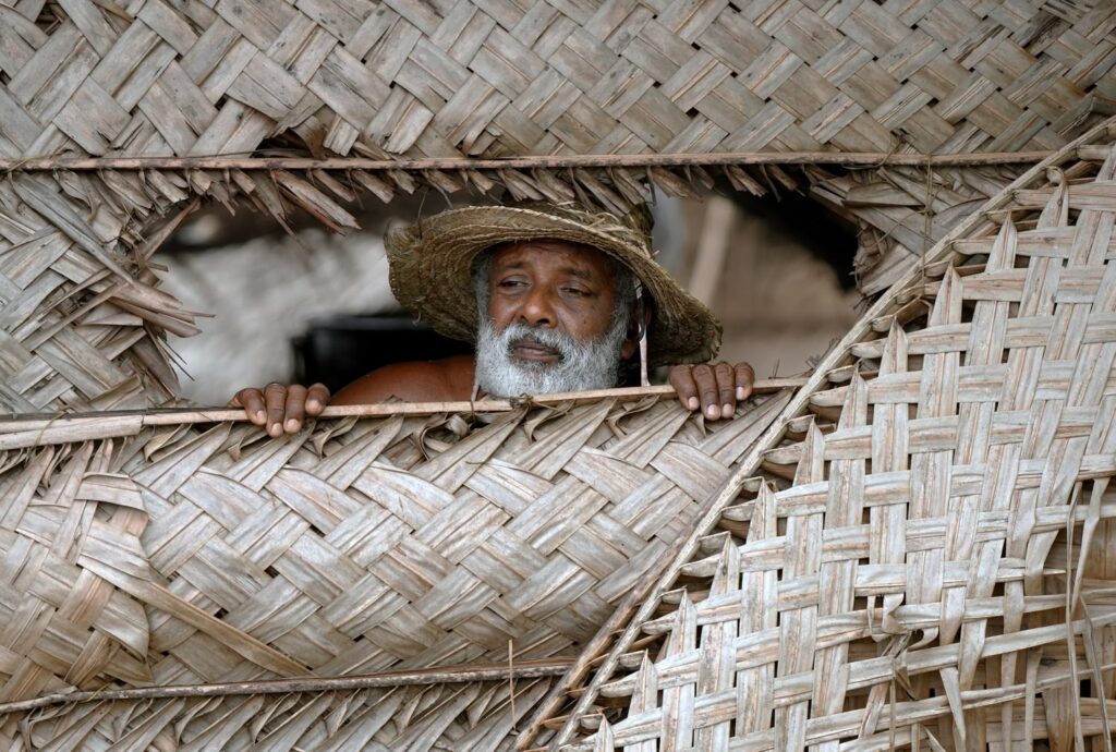 Standard · Ravi Ranasinghe — frame 4