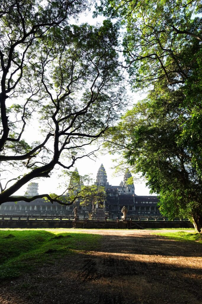 Standard · Khong ខុង — frame 2