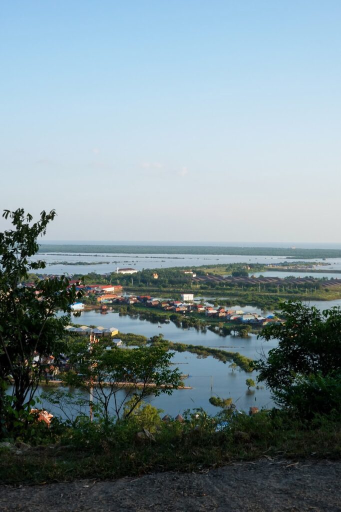 Standard · Khong ខុង — frame 3