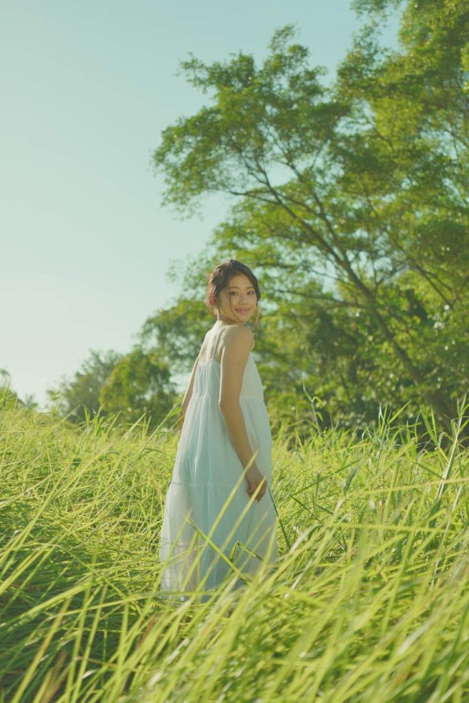 Soft Highkey · Sony Asia — frame 3