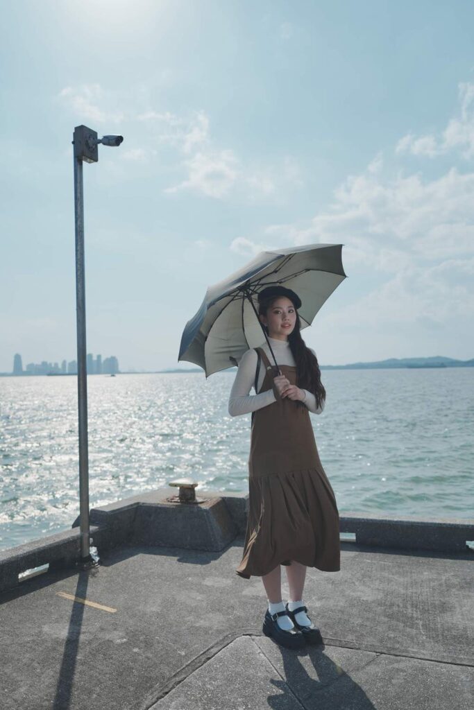Instant · Sony Asia 2 — frame 3