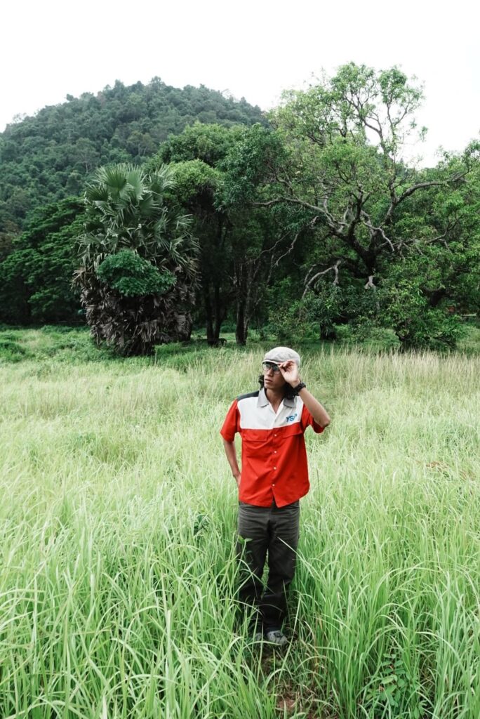 Film Look · Khong ខុង — frame 4