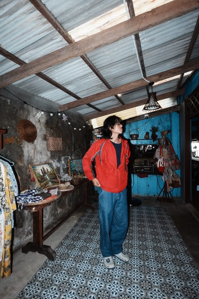 Film Look · Khong ខុង — frame 5